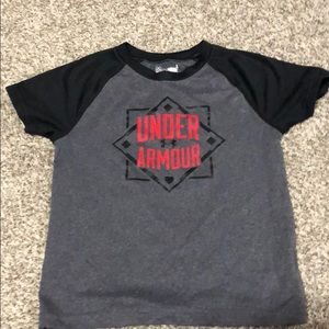 Under Armour boys t shirt